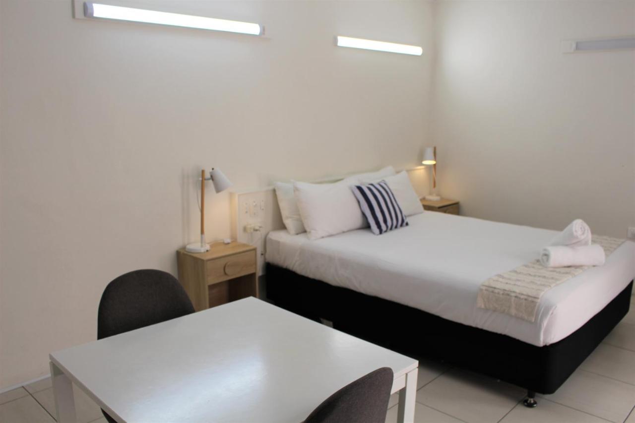 Camden Motor Inn Mermaid Beach Kültér fotó